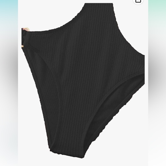 Flatter Me ring linked cut out one piece - Picture 7 of 15